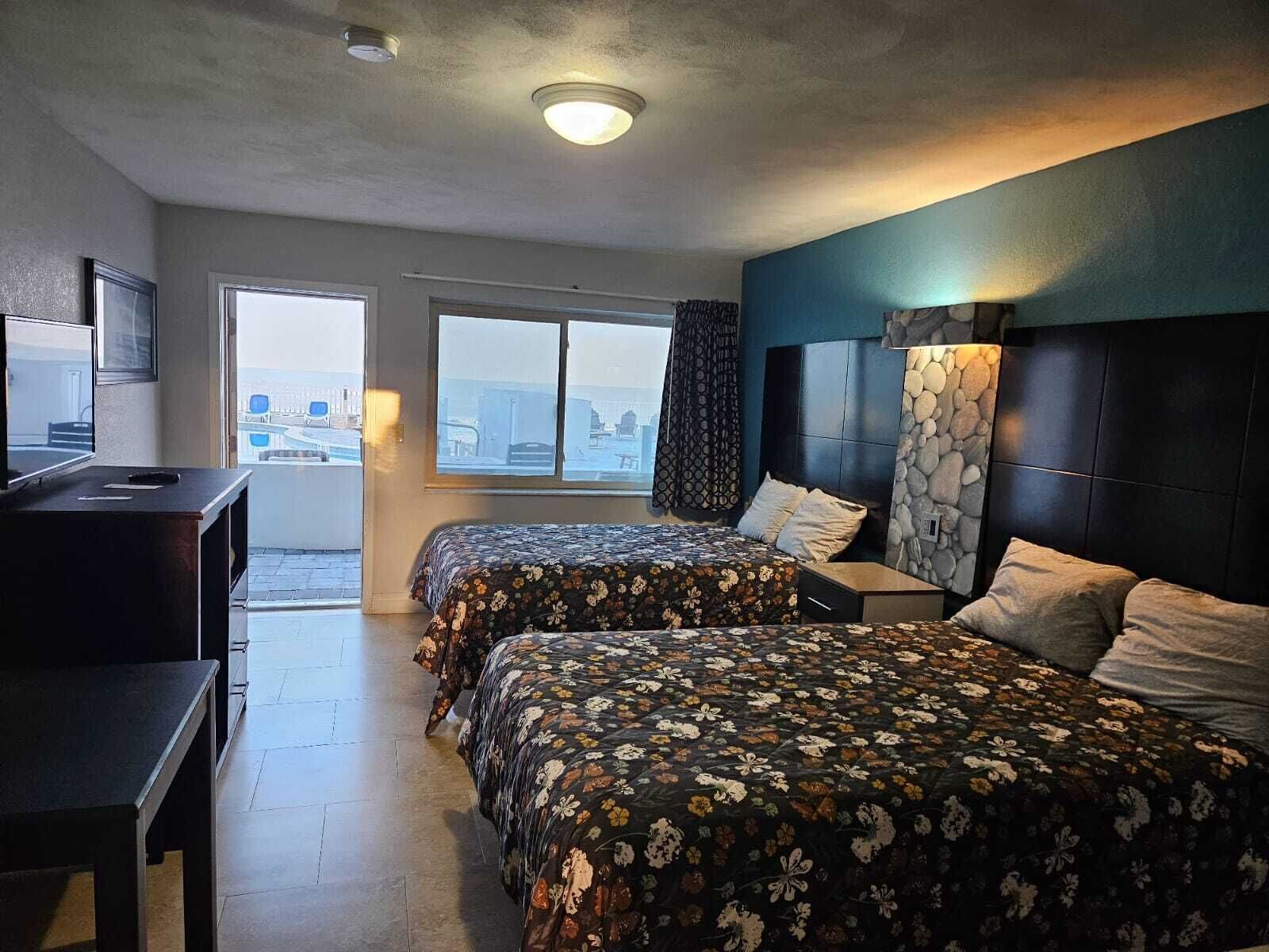 Oceanfront Double with Kitchenette, and Balcony or Patio | Individually decorated, individually furnished, desk, free WiFi