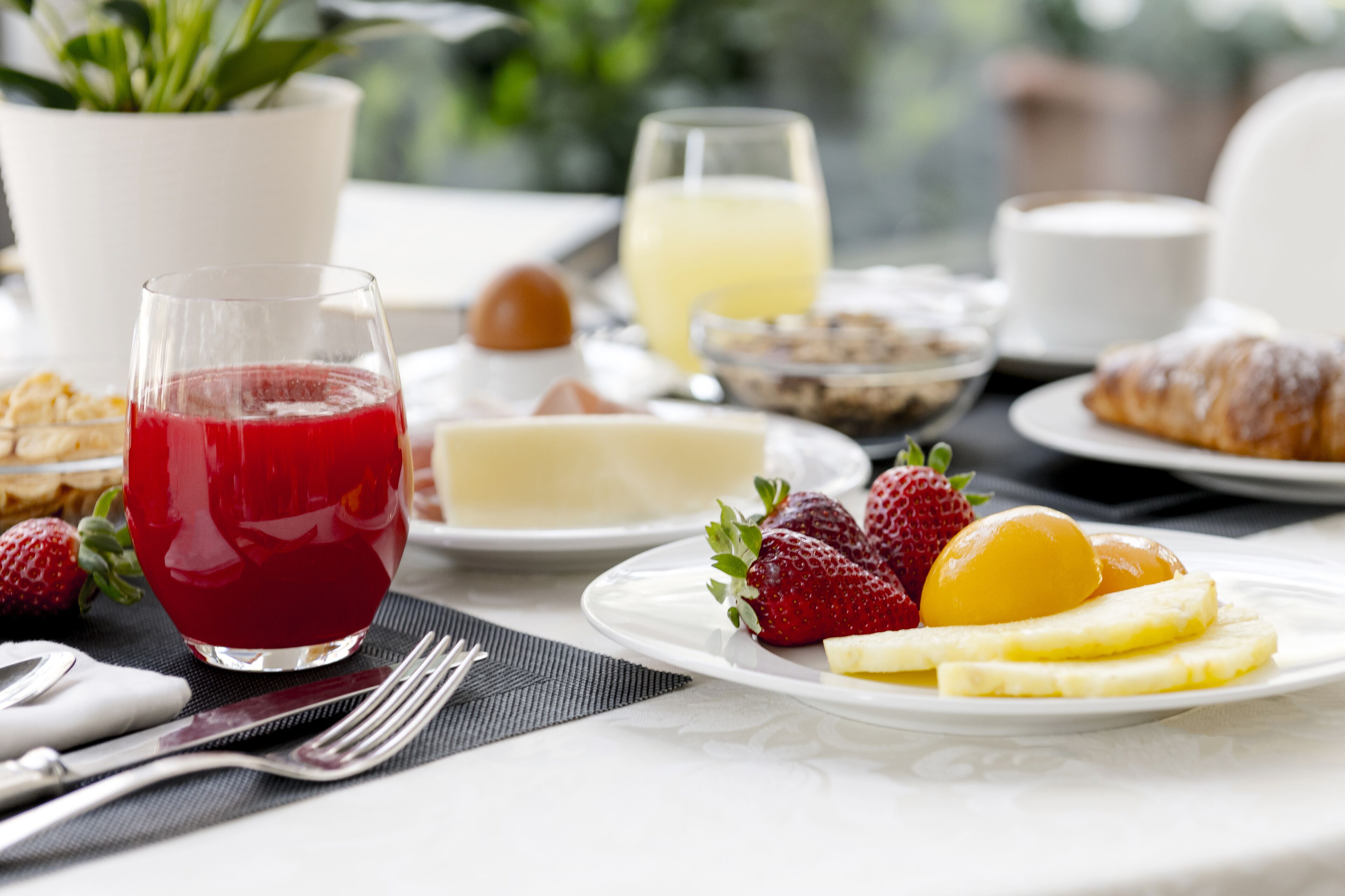 daily buffet breakfast (eur 12 per person)