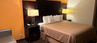 Hollister Inn