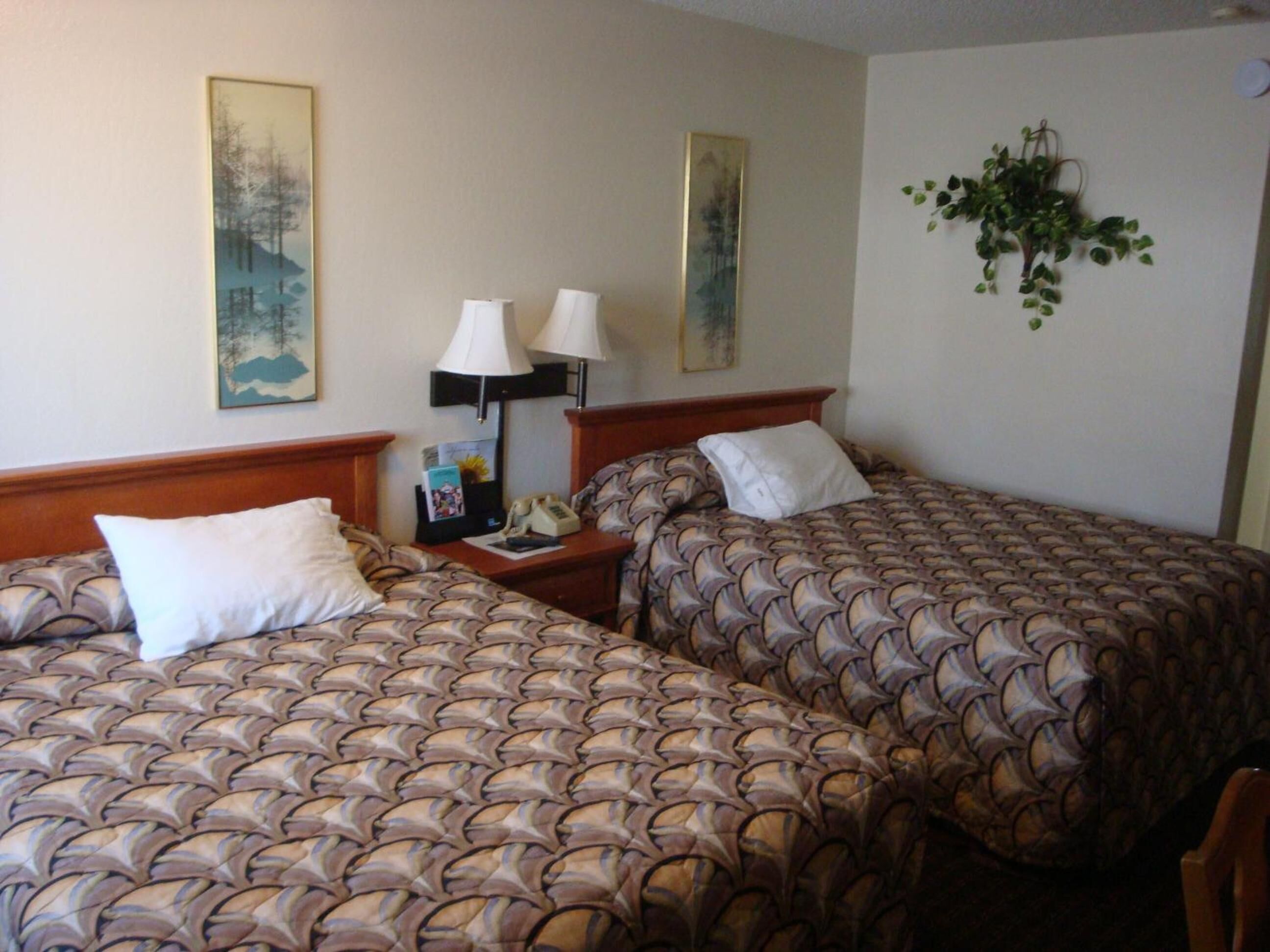 Photo - Hollister Inn