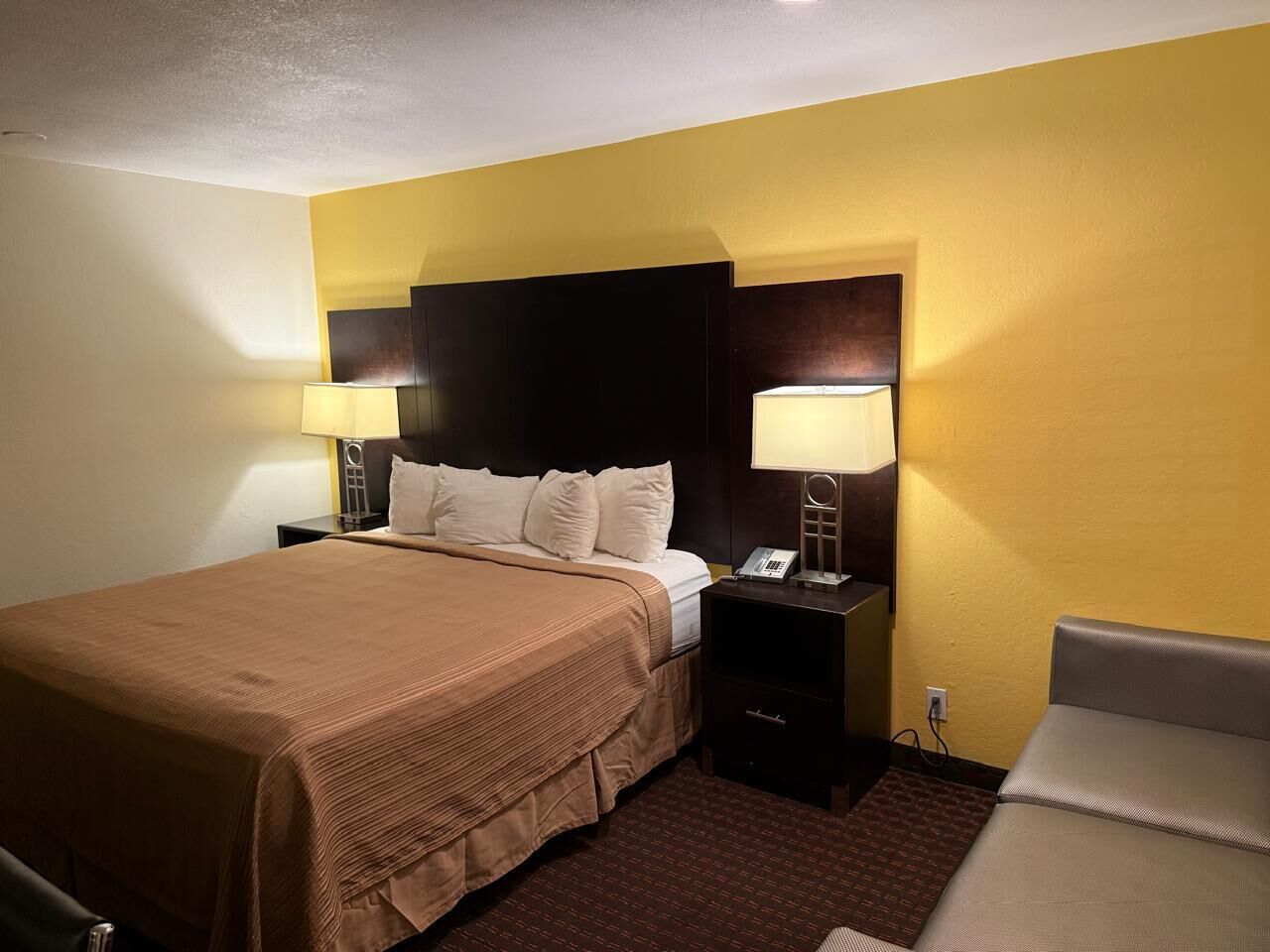 Photo - Hollister Inn