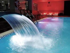 Indoor pool, outdoor pool - Hotel Saliecho (Sallent de Gallego)