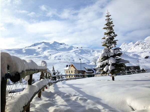 Property grounds - Hotel Saliecho (Sallent de Gallego)