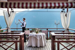 2 restaurants, breakfast, dinner served; Regional cuisine 