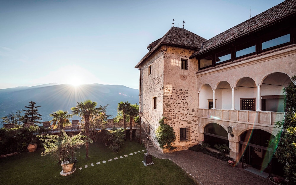 Castel Fragsburg by null