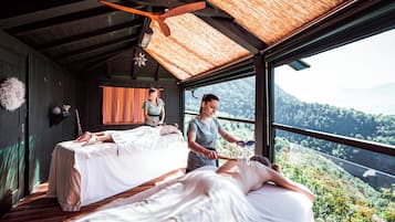 Couples treatment rooms, sauna, hot tub, steam room, body treatments