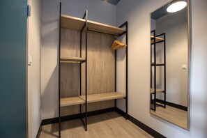 Wardrobe - Font Andorra Hostel by Nexta (La Massana)