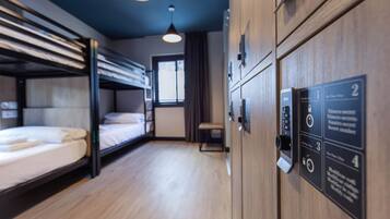 Insonorización, wifi gratis y ropa de cama