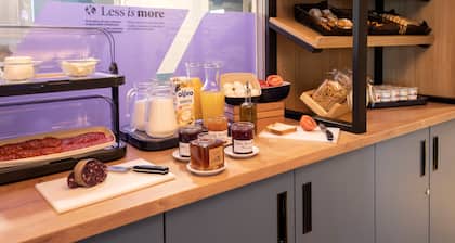 Font Andorra Hostel by Nexta