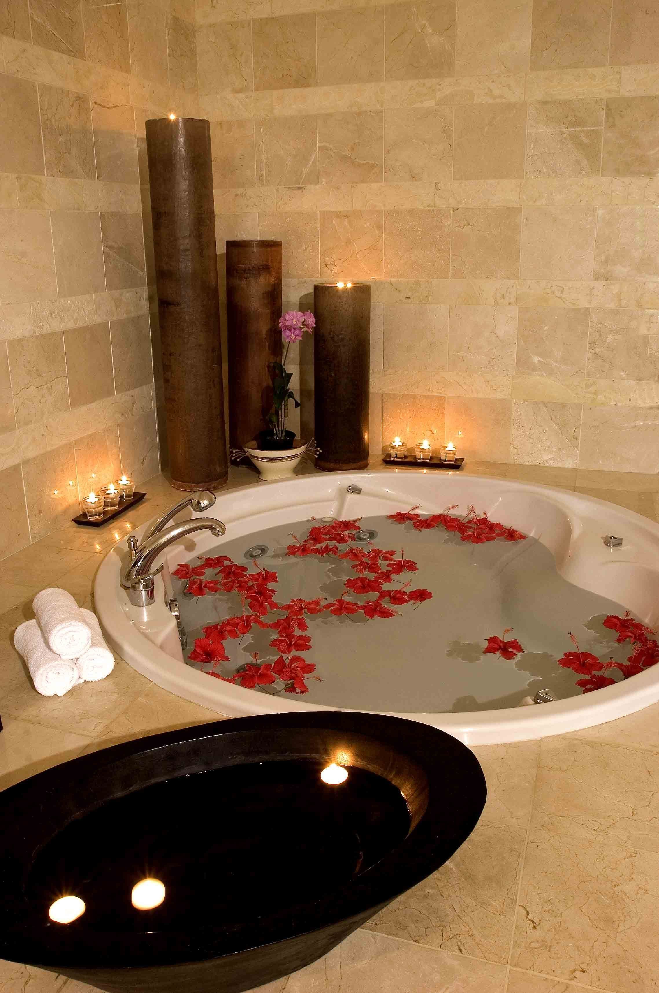 indoor spa tub
