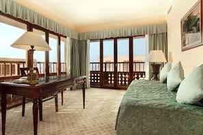1 bedroom, hypo-allergenic bedding, in-room safe, blackout drapes