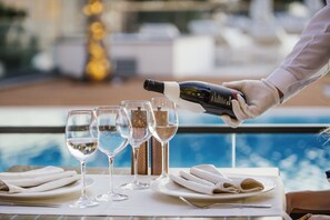 Breakfast and dinner served - Hotel Eden (Podstrana)