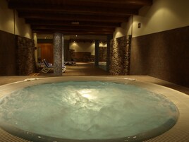 桑拿、热水浴缸、湿蒸房、土耳其浴、1 ???、按摩服务