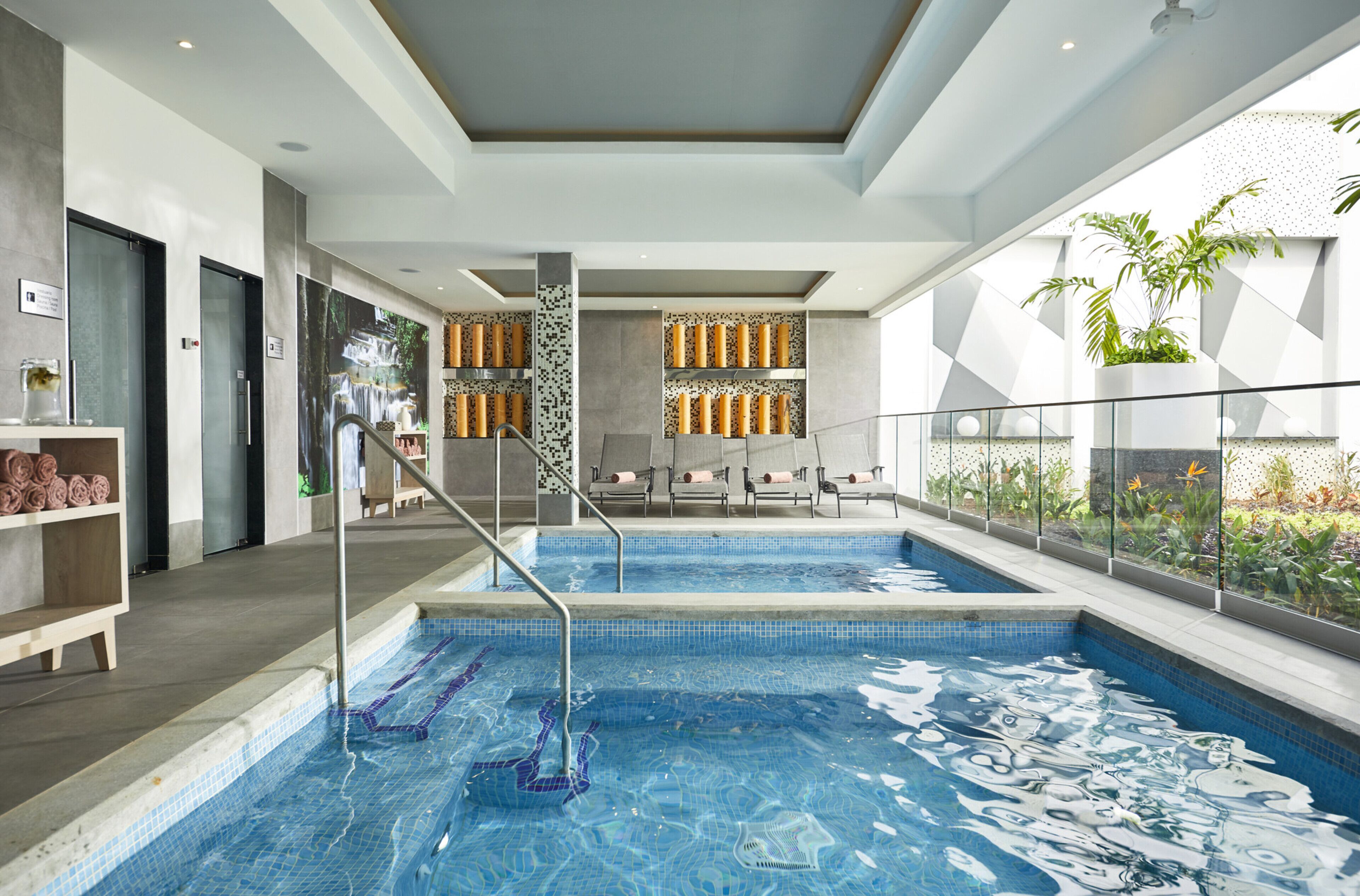 Indoor spa tub