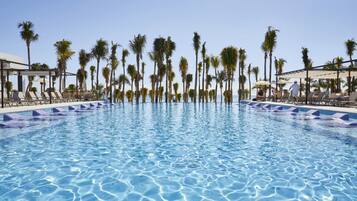 Outdoor pool, pool umbrellas, sun loungers