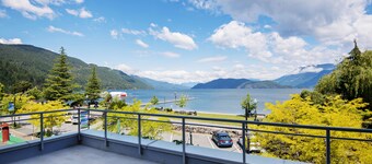 Harrison Beach Hotel