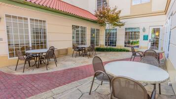 Free daily on-the-go breakfast