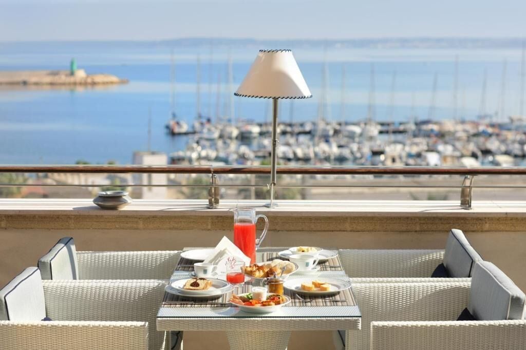 Colazione a buffet inclusa, servita tutte le mattine 