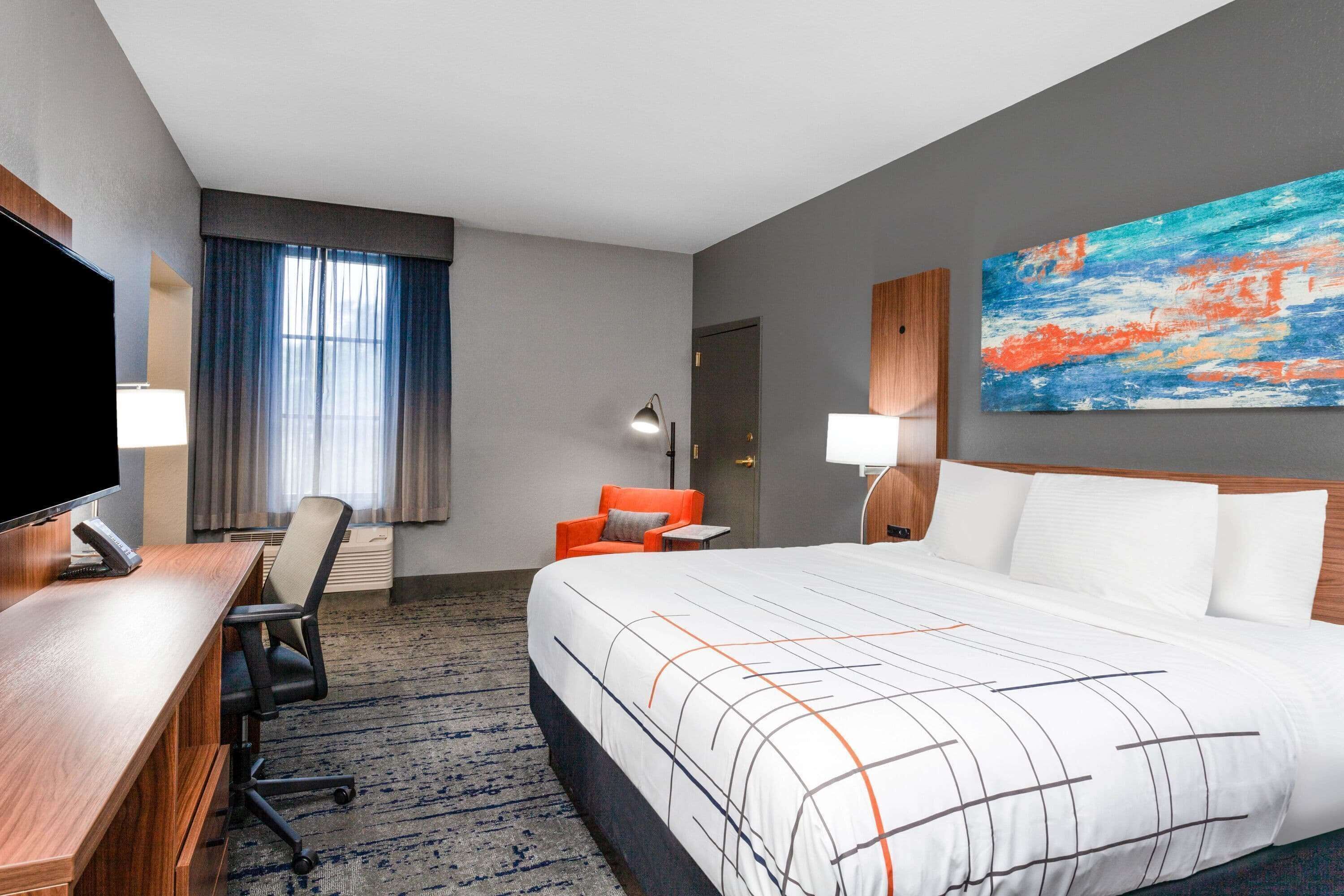 Premium bedding, pillow-top beds, in-room safe, desk