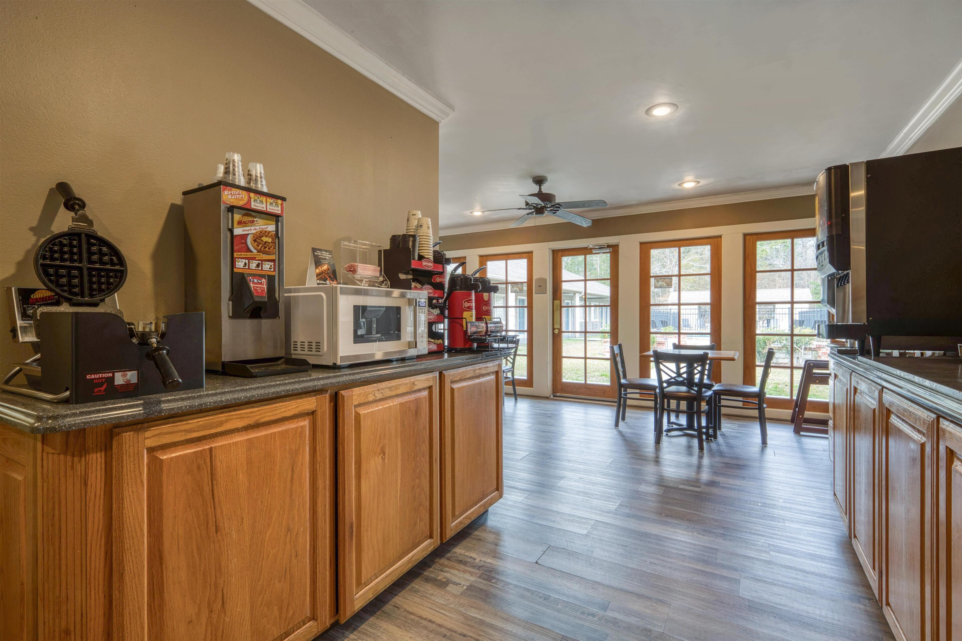 Free daily continental breakfast