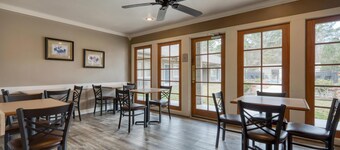 貝斯特韋斯特利斯維爾修爾住宿飯店