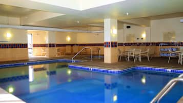 Indendørs pool