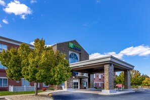 Exterior - Holiday Inn Express Hotel & Suites Salisbury - Delmar by IHG (Delmar)