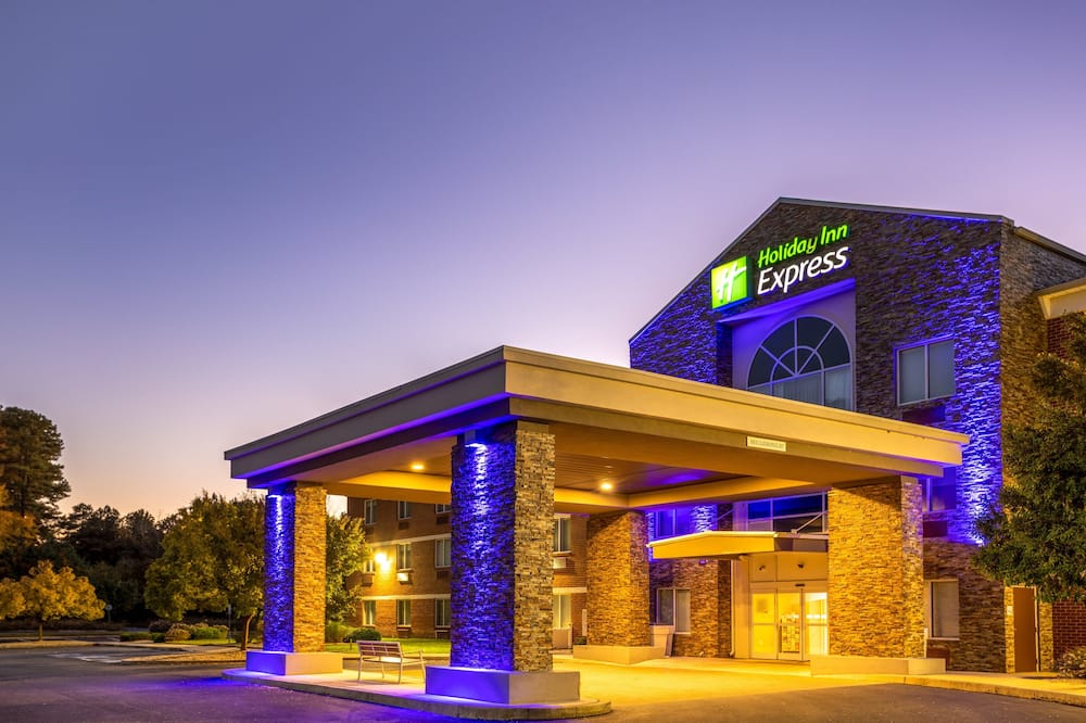 Holiday Inn Express Hotel & Suites Salisbury - Delmar by IHG