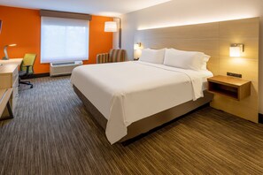 Standard Room, 1 King Bed | In-room safe, desk, blackout drapes, iron/ironing board - Holiday Inn Express Hotel & Suites Salisbury - Delmar by IHG (Delmar)