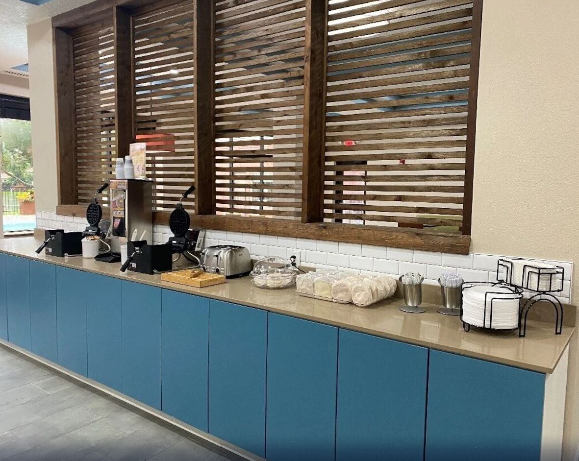 Photo - Country Inn & Suites by Radisson, RJ Stadium - Tampa Airport East