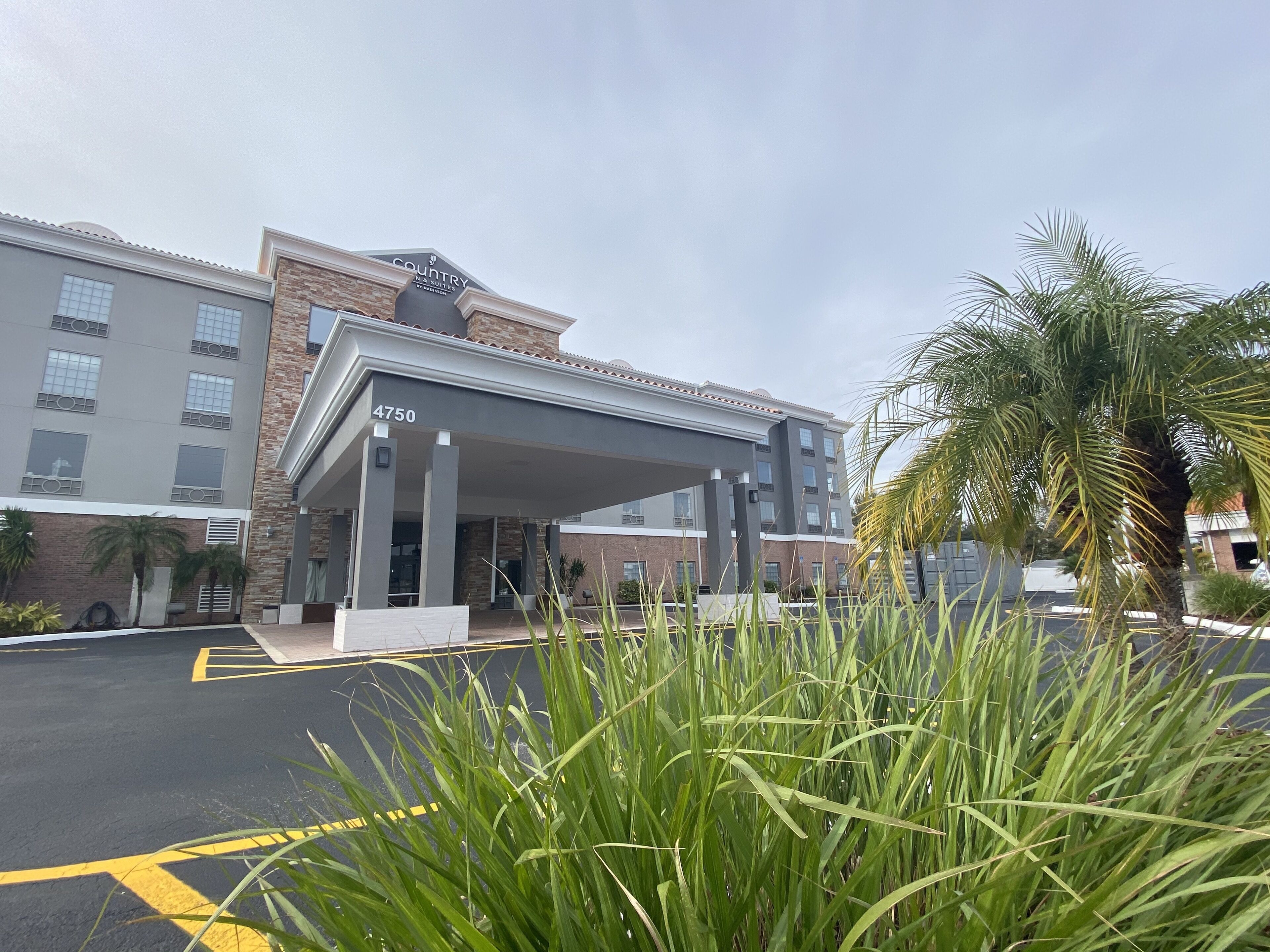 Photo - Country Inn & Suites by Radisson, RJ Stadium - Tampa Airport East