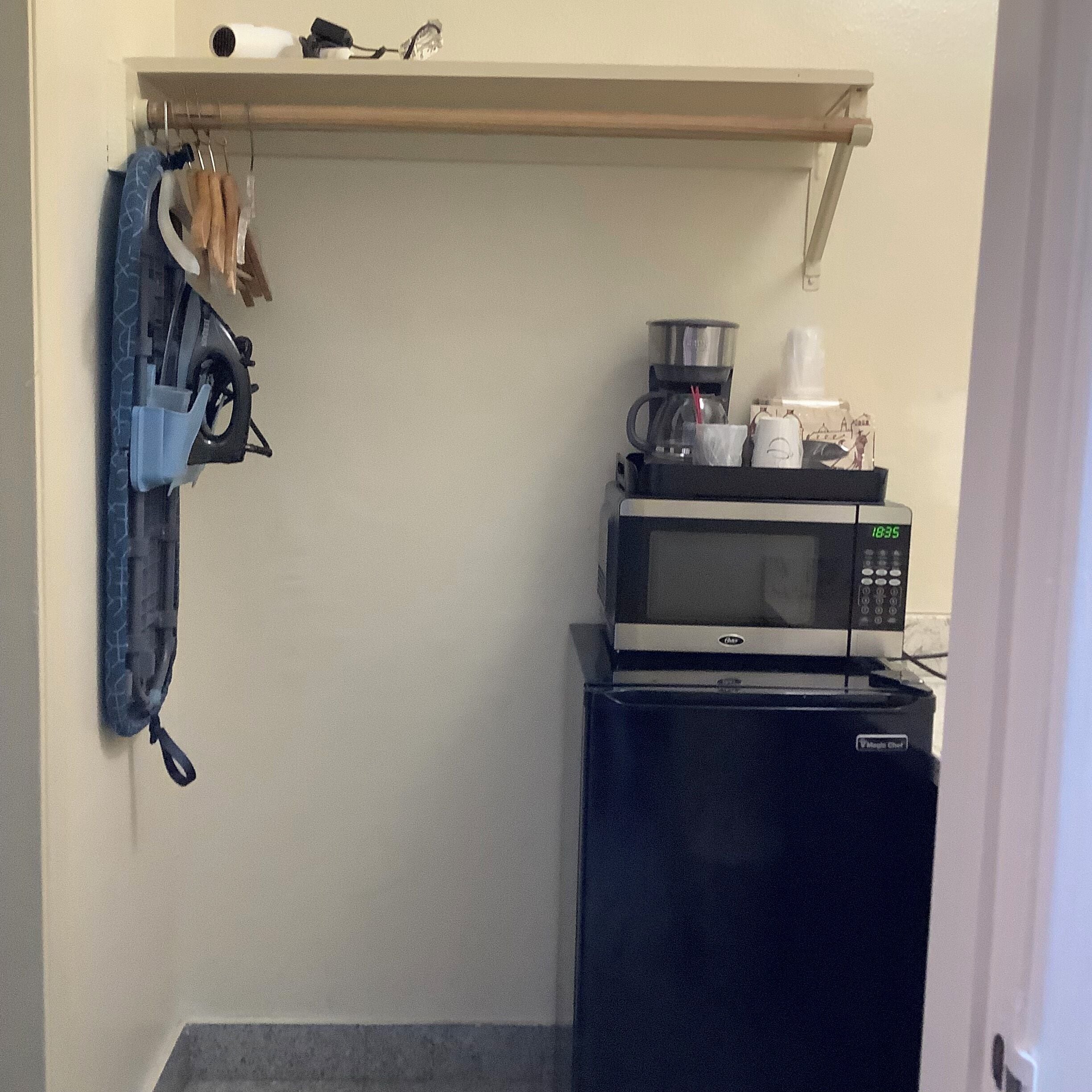 淋浴/盆浴组合、免费洗浴用品、吹风机、毛巾