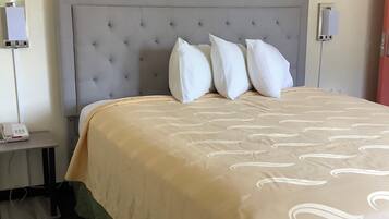 書桌、熨斗/熨衫板、免費 Wi-Fi、鬧鐘