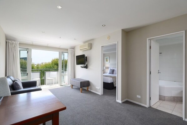 One Bedroom Spa Apartment | 客房景观