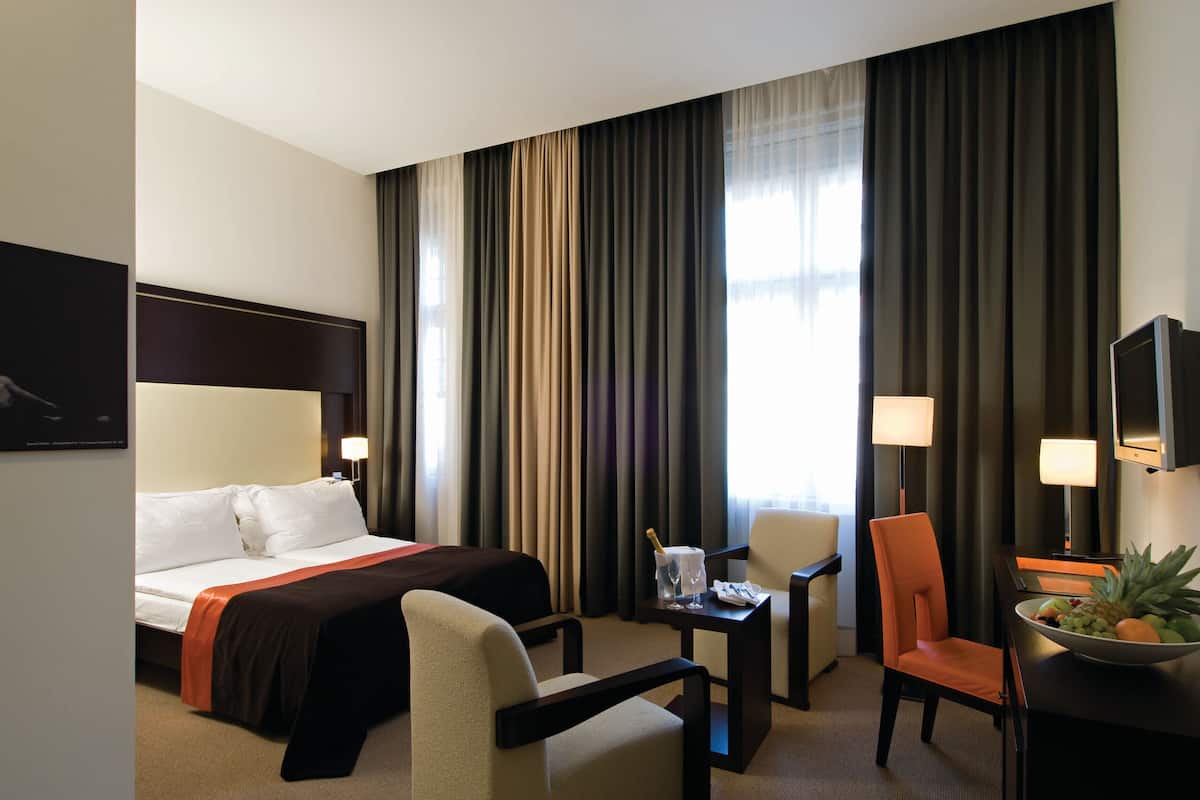 Deluxe Double Room, 1 Queen Bed