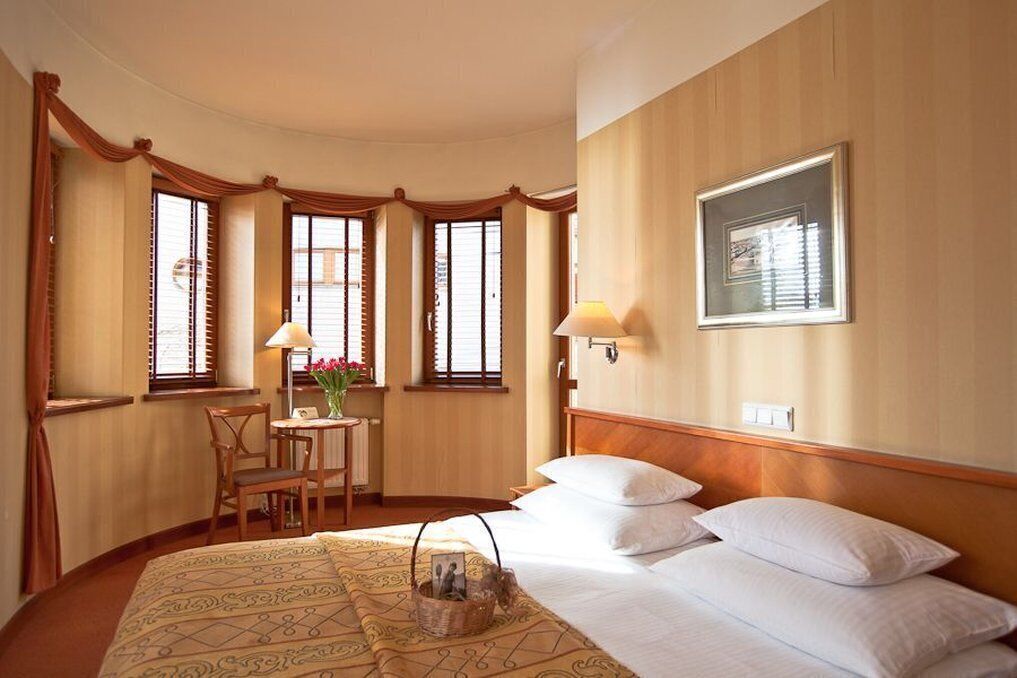 1 多间卧室、防过敏的被褥、迷你吧、客房内保险箱