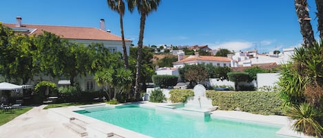 Piscina externa sazonal