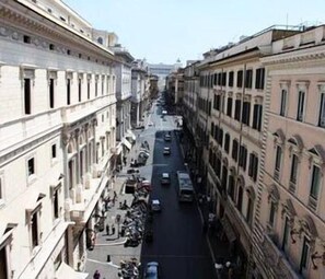Exterior - Residenza Montecitorio (Rome)