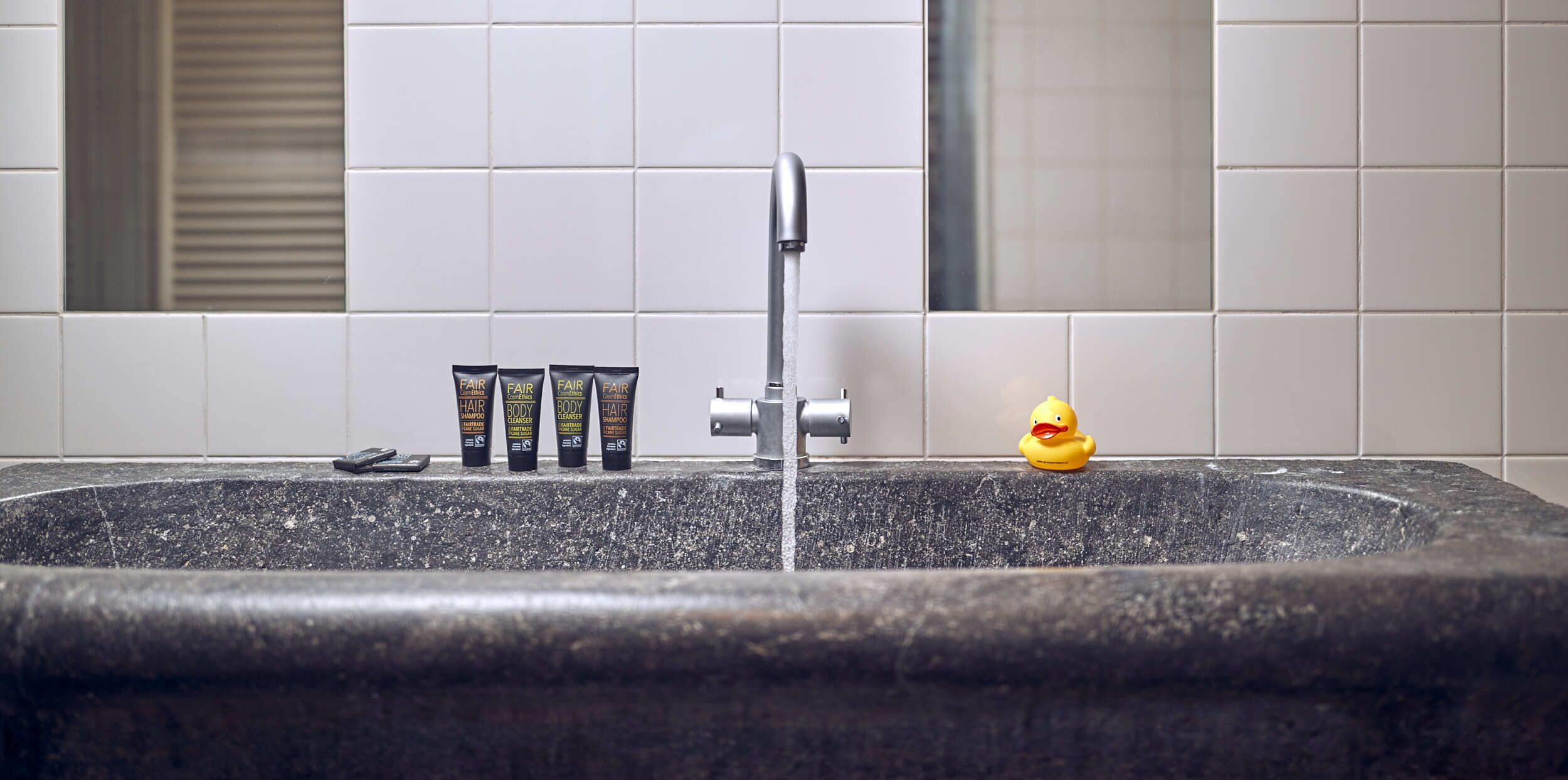 luxury double room, 1 double bed | bathroom | free toiletries, hair dryer, bathrobes, slippers