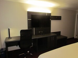 Standard Room, 1 King Bed, Non Smoking | Television