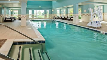 Indoor pool, sun loungers