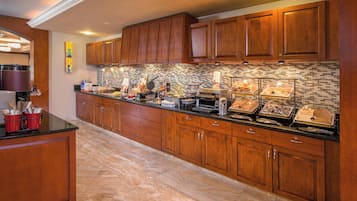 Desayuno buffet incluido todos los días
