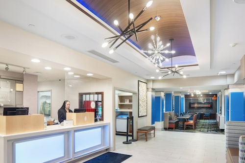 Holiday Inn Express & Suites Stroudsburg-Poconos by IHG