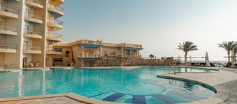 King Tut Aqua Park Beach Resort