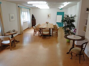 Meeting facility