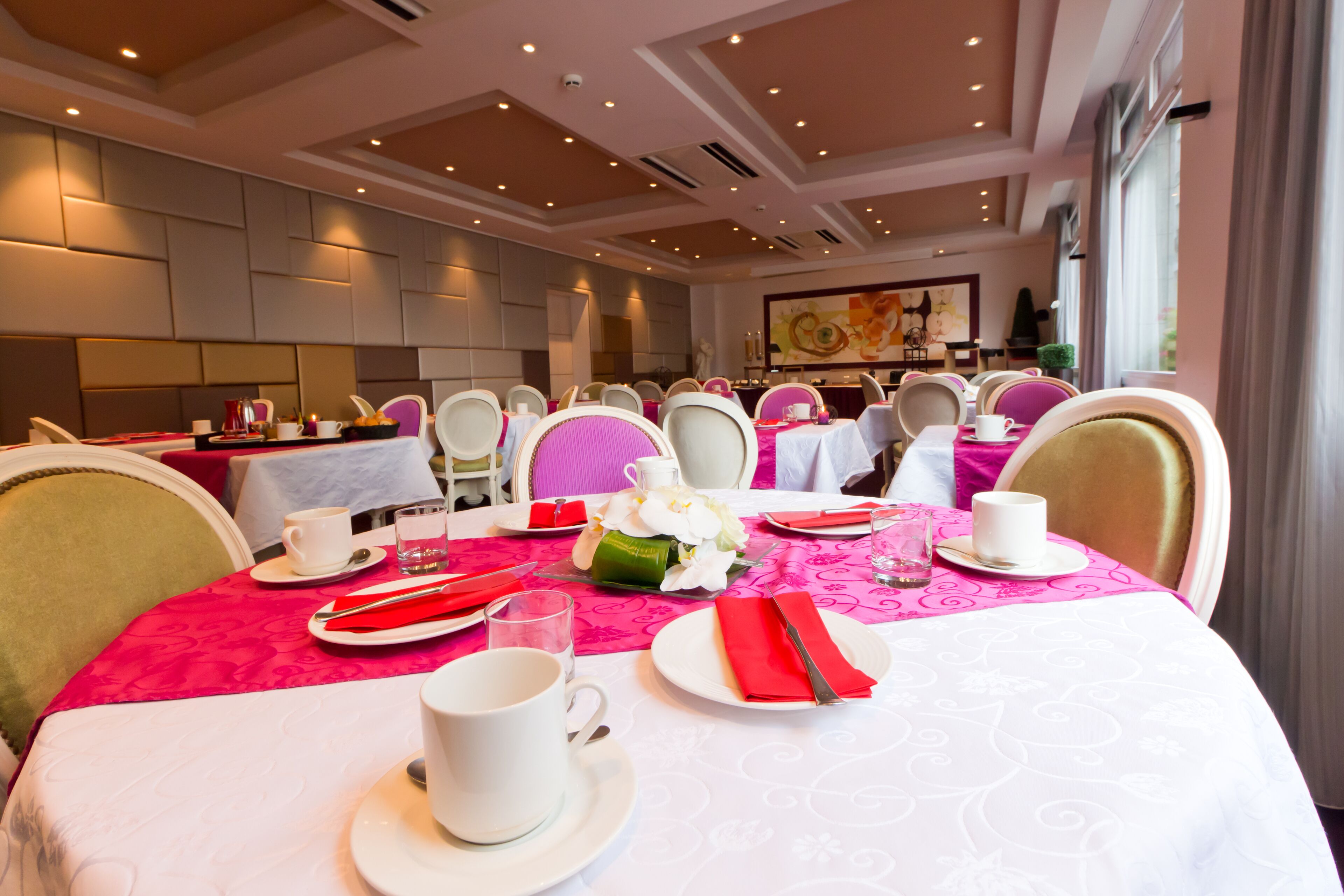 breakfast, lunch, dinner served; regional cuisine