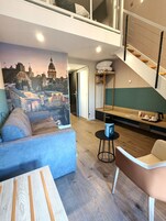 Luxury Room (Superior) | In-room safe, desk, blackout drapes, soundproofing