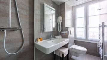 Free toiletries, hair dryer