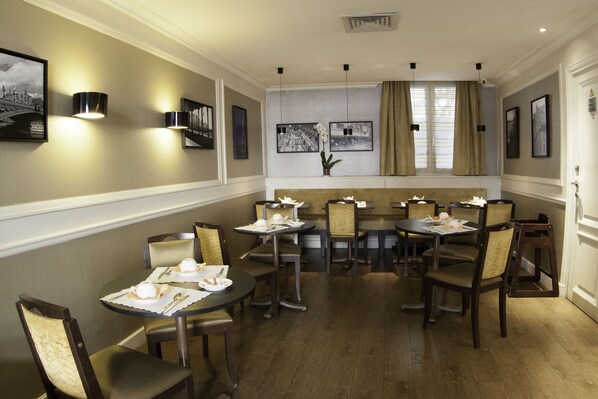 Daily buffet breakfast for a fee - Best Western Sevres Montparnasse (Paris)