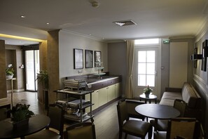 Daily buffet breakfast for a fee - Best Western Sevres Montparnasse (Paris)
